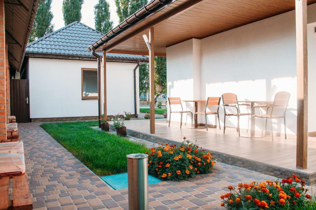 RioRo Myrhorod Exterior foto