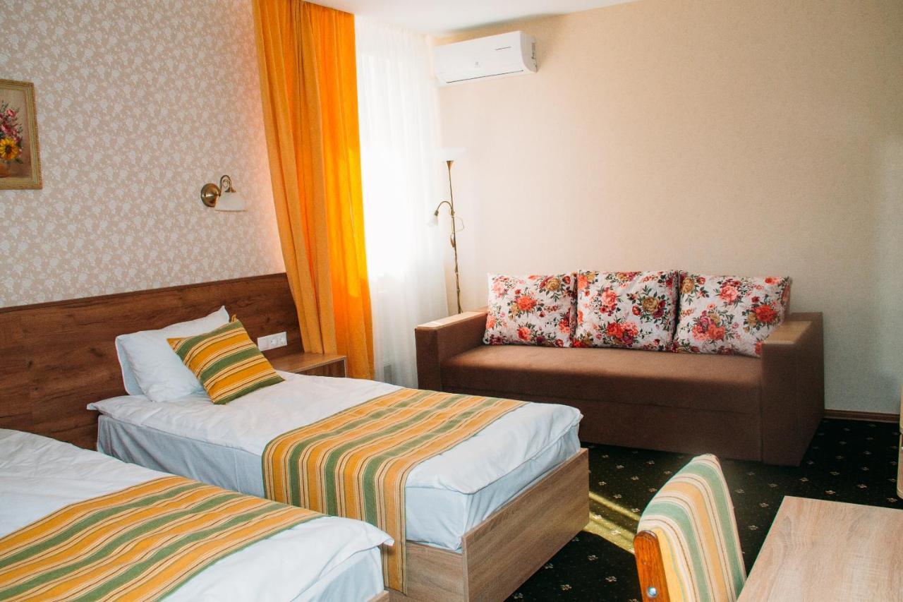 RioRo Myrhorod Exterior foto