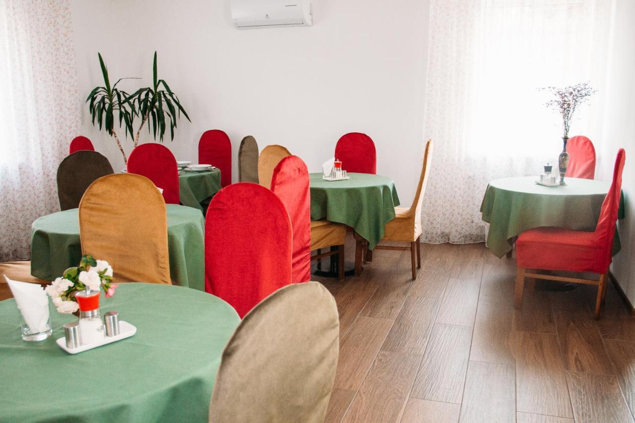 RioRo Myrhorod Exterior foto