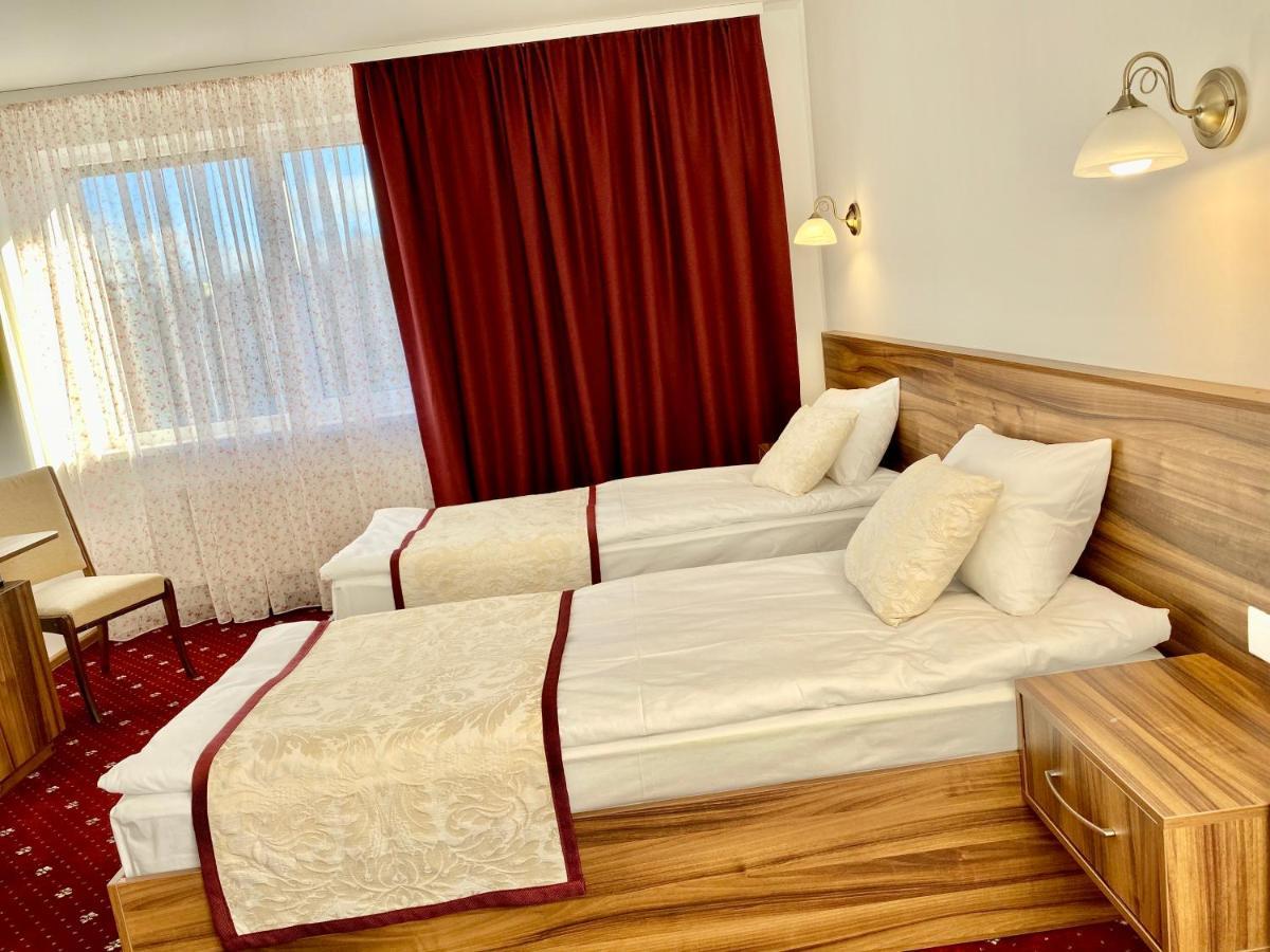 RioRo Myrhorod Exterior foto